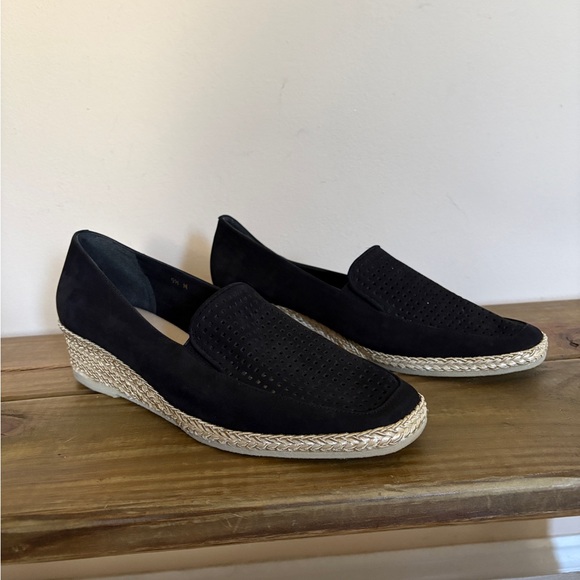 Andre Assous espadrilles Size 9.5 Black NWOB - Picture 1 of 6